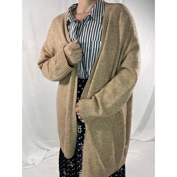 American Eagle Tan Soft Stretchy Knit Cardigan Size Large - Picture 2 of 9